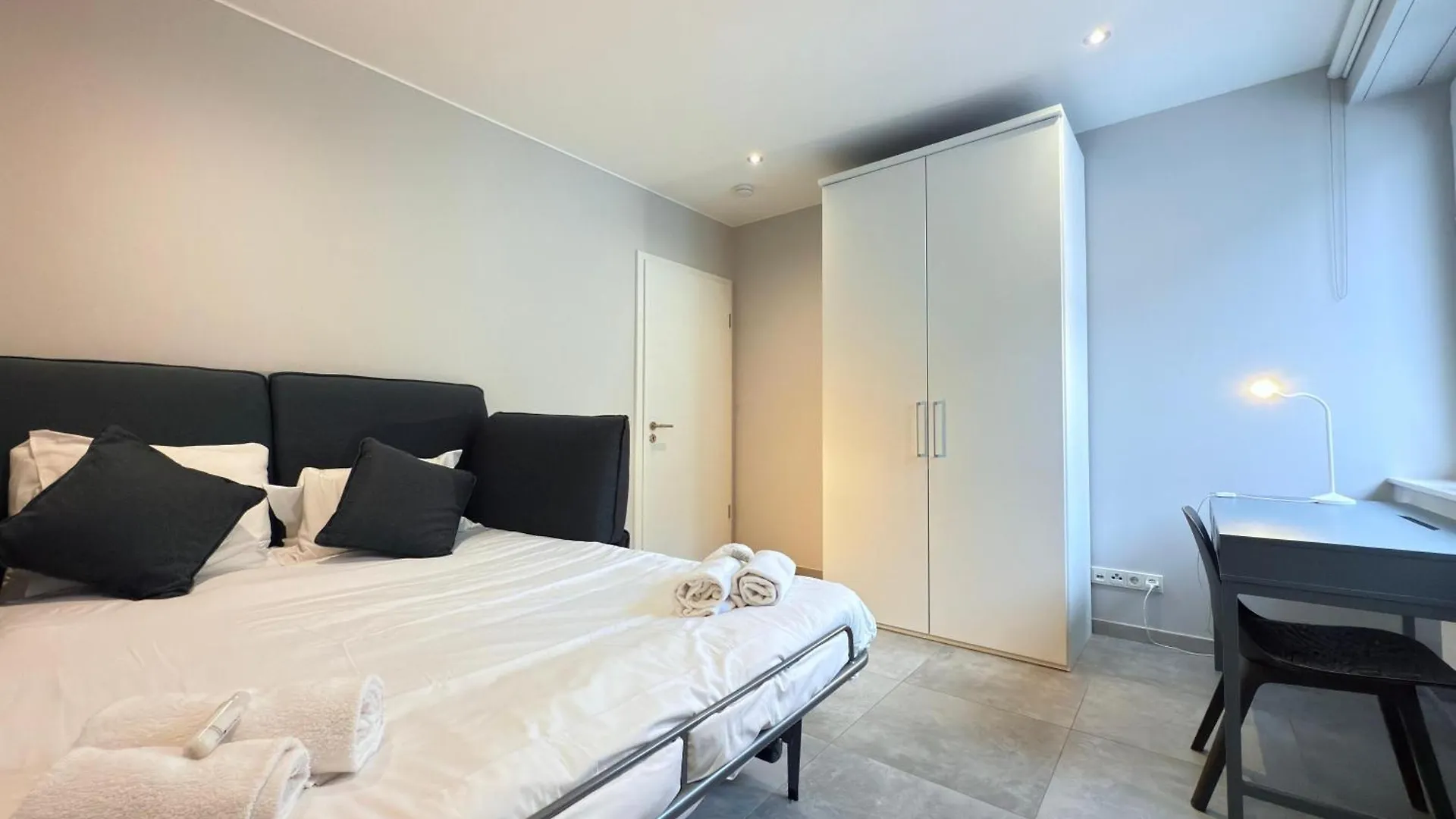 Large 3 Bedrooms With Private Parking-Limp2 Luxemburg Luxemburg
